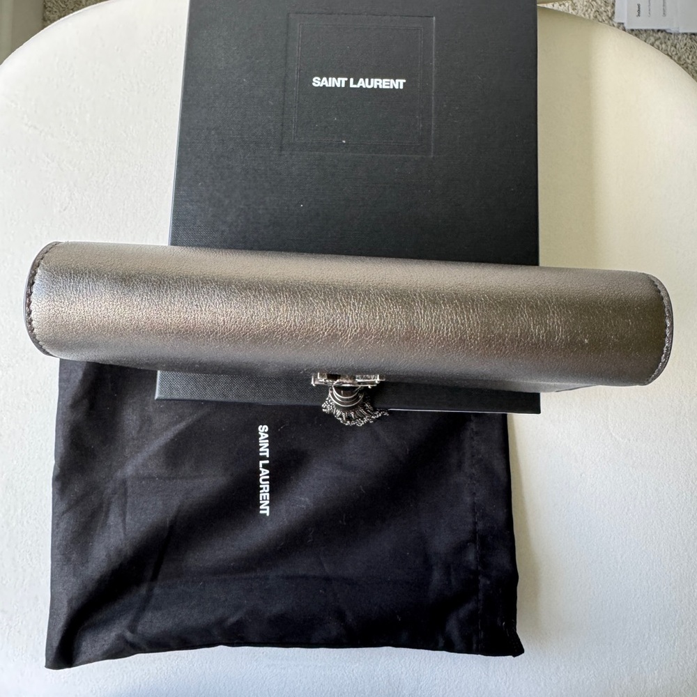 Yves Saint Laurent Cassandra Kate Silver Chain Shoulder Bag - Picture 10 of 16